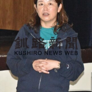 児童らラッコの生態学ぶ　落石小中、京都大教授招き出前授業【根室】(2023-09-21)