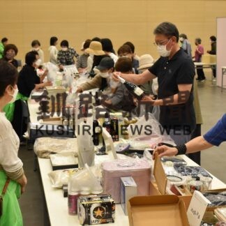 チャリティーバザー盛況【釧路市】(2023-09-30)