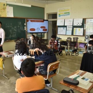 湿原の太陽光発電、影響は　博物館など音別小で共同授業【釧路市】(2023-10-01)