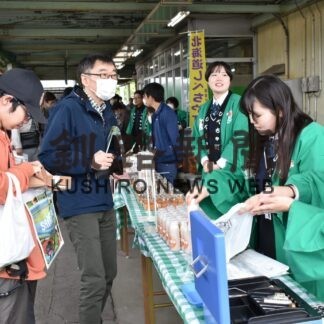 標茶高生がノロッコ号おもてなし【標茶】(2023-10-13)
