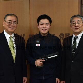 中山さん（柏陵中２年）近代三種世界選手権へ【根室】(2023-10-25)