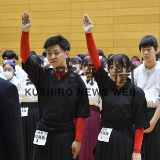全国目指し２００人熱戦　弓道高校北大会開幕【釧路市】(2023-10-08)