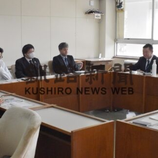 まちづくりに意見　釧路市議会２日まで報告会【釧路市】(2023-11-01)