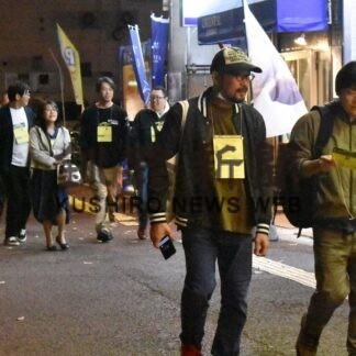 ２０００人楽しく飲み歩き　４年ぶり「すえひろはしご酒」【釧路市】(2023-10-13)