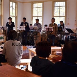 郷土館で歴史に思いはせ　４年ぶりオータムフェスタ【中標津】(2023-10-22)