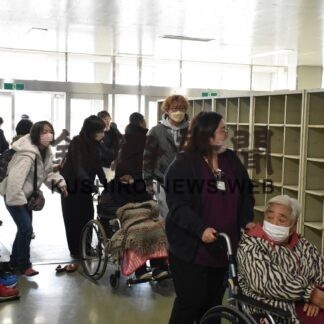 津波避難課題を確認　昭和地区、鳥取西部連町など、商業高で合同訓練【釧路市】(2023-11-19)