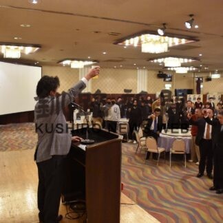 支持者が楽しくビールで乾杯　大越市議後援会【釧路市】(2023-11-18)