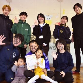 工作やレク楽しんで　釧路元町てらこや２３日クリスマス会【釧路市】(2023-12-19)