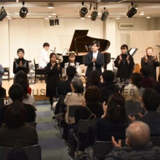 ピアノ連弾会場に響く　木原さんと生徒公演【釧路市】(2024-01-22)