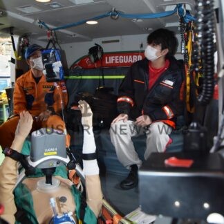 ヘリ搭乗時の注意点確認、医師ら洋上救急訓練　釧路海保【釧路市】(2024-01-28)