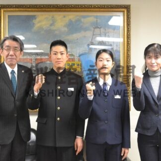 全国スケート健闘誓う　林きょうだい（釧路景雲中３、１年）表敬【釧路市】(2024-02-03)