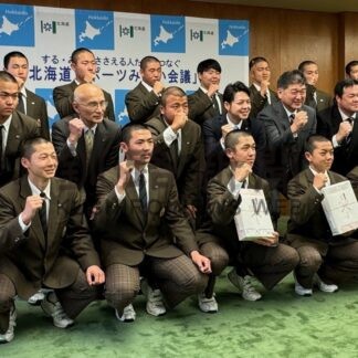 中道主将「まず１勝を」　別海高野球部、鈴木知事を表敬【札幌】(2024-02-27)