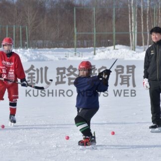 小中生らバンディ体験【釧路市】(2024-02-07)