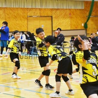 釧路ＡＴ１（５年生ブロック）制す　バレー釧路釧路西ロータリークラブ会長杯【釧路町】_1(2024-02-19)