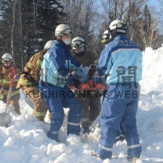 阿寒湖温泉で国道の雪崩想定 救助訓練【釧路市】(2024-02-07)