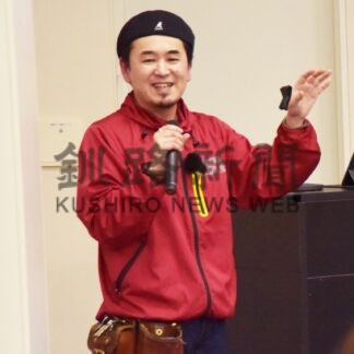 模型作りの魅力解説、三宅社長が講演　釧路市中央図書館【釧路市】(2024-02-24)