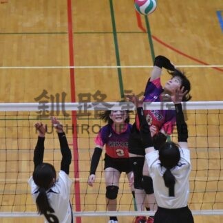 釧鳥取 ４年ぶり優勝　中学バレー、遠矢・別保に２－０【釧路町】(2024-02-12)