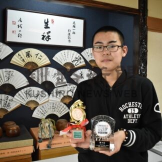 伊東さん、囲碁全国大会４位　「４勝の目標達成に喜び」【釧路市】(2024-04-01)