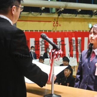 ６年間育った学びや巣立つ　小学校２５校で卒業式【釧路市】(2024-03-20)