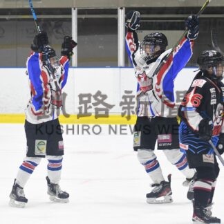 多田藍、流れ呼ぶ一撃　全日本女子アイスホッケー【札幌】_1(2024-03-11)