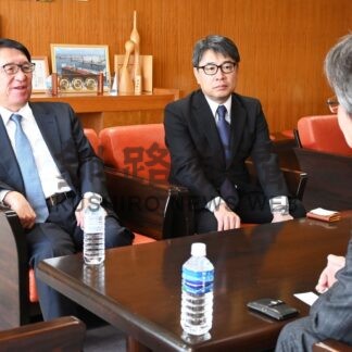 地元の取り組み「今後も協力」　北洋銀、新旧頭取来訪【釧路市】(2024-03-09)