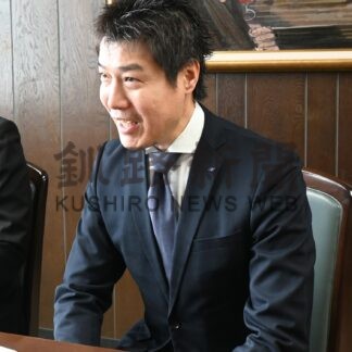 全日空新釧路支店長の雨宮氏「道東をＰＲ」　本社で意気込み【釧路市】(2024-03-24)