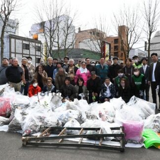 きれいな町で出迎え　釧路末広飲食店８団体が清掃活動【釧路市】(2024-04-28)