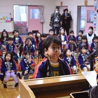 「火の用心に努力」　釧路おたのしけ認定こども園で幼年消防ク入会式【釧路市】(2024-04-27)