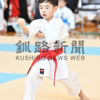 西池（附属）２種目制覇　空手道・小学１～２年部門【釧路市】(2024-04-16)