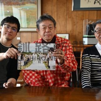 映画「おしゃべりな写真館」ＰＲ　藤監督ら来社、思い語る【釧路市】(2024-04-03)