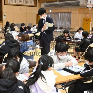 税金の使い道や財政学ぶ　富原小で出前授業【釧路町】(2024-05-23)