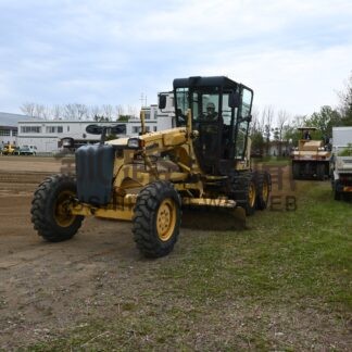 光陽小、運動会前に　三ッ輪建設工業がグラウンド整備【釧路市】(2024-05-29)