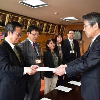 街路整備直線化優先、釧路市に８項目提言　公明党議員団【釧路市】(2024-05-15)