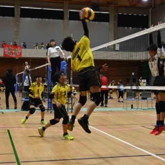 道東小学バレー　庶路が男子・混合の部優勝【白糠】(2024-06-12)