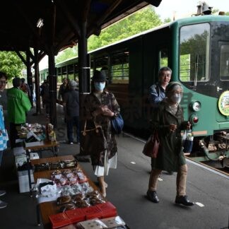 ノロッコ号 延長運転　川湯温泉駅で乗客で迎え(2024-06-09)