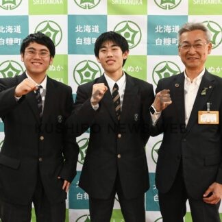 羽球、全道での活躍誓う　白糠高の對木兄弟ペア意気込む【白糠】(2024-06-11)