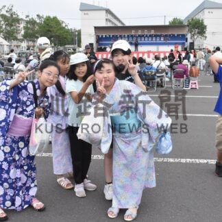 浴衣姿で夏楽しむ　美原ふれあい祭り前夜祭【釧路市】(2024-07-21)