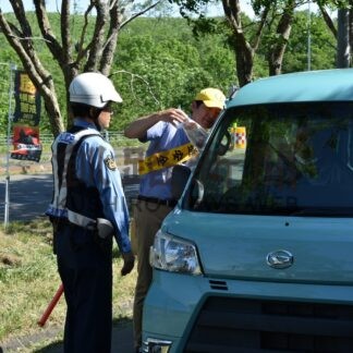シカ接触事故に注意を　弟子屈署など４者啓発【標茶】(2024-07-08)
