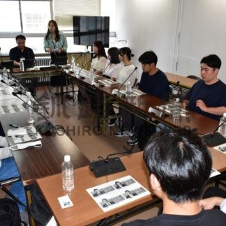 議会の仕組み学ぶ　公立大生が市議と意見交換会【釧路市】(2024-07-18)