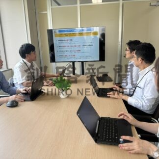 ペーパーレスを強化　道庁と振興局に大型モニター７０台配置【札幌】(2024-08-23)