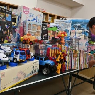おもちゃと本を無料配布　陽向ぼっこが4日、白糠町内の子供対象に【白糠】(2024-08-02)