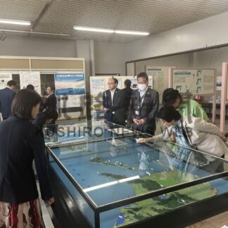 北方領土館を視察　参議院沖北特別委(2024-08-02)