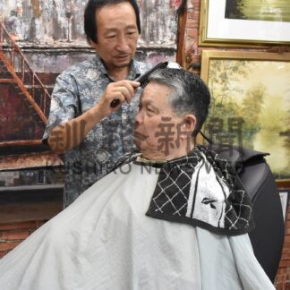 理容椅子の代わりに電動マッサージ機導入　ヘアーキック、常連客に好評【釧路市】(2024-08-10)