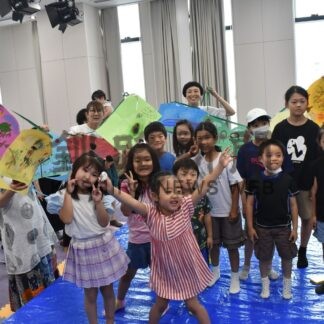 心つなぐクレヨン画作製　絵本作家、加藤さんがワークショップ【釧路市】(2024-08-13)