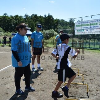 スポーツで交流深める　元ソフト日本代表高山、山田さん参加【弟子屈】(2024-09-01)