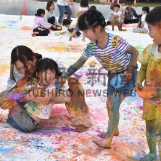 全身で絵の具遊び　アートイベント【別海】(2024-08-22)