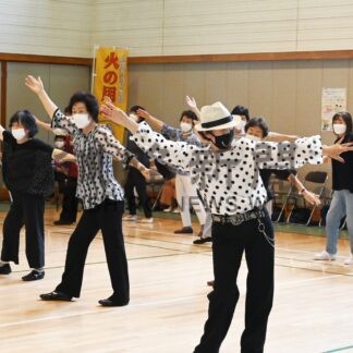 防火ダンスで交流、啓発推進　家防員西地域協【釧路市】(2024-09-22)