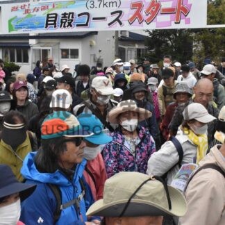 北方領土までの距離完歩　歩こう会に４７７人【根室】(2024-09-16)
