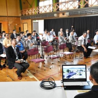 担い手育成、経営学ぶ　標茶、弟子屈で道指導農業士協会現地研修会　(2024-09-02)