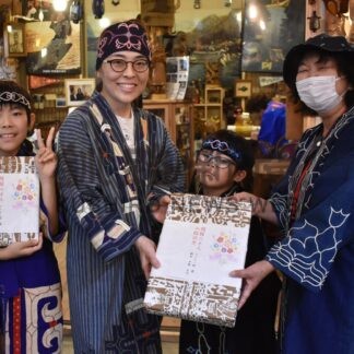 駅前なつかし館・蔵 入館２０００人達成　東京の旅行者「幸運」【釧路市】(2024-09-07)